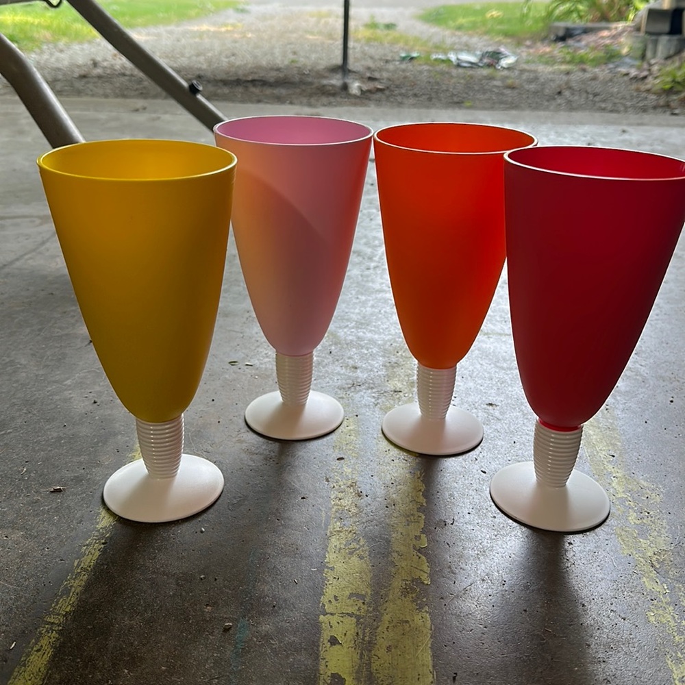 Tupperware Cups